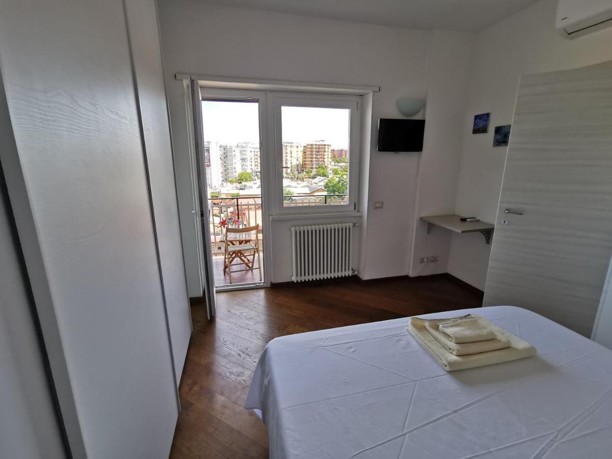 Locazione Turistica Marinella Roma Villa Bagian luar foto